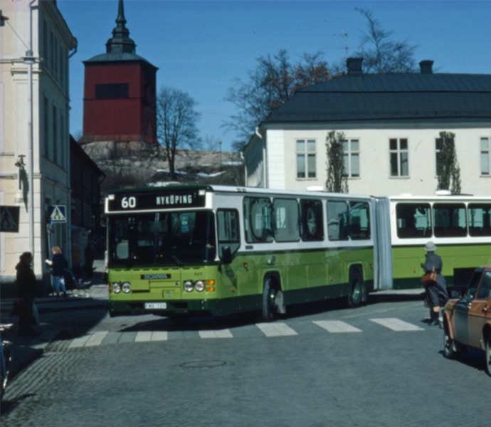 Grön buss i Nyköping på 80-talet.
